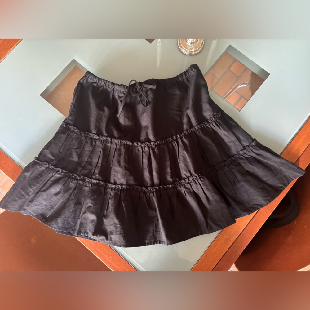 Aritzia black mini skirt size small